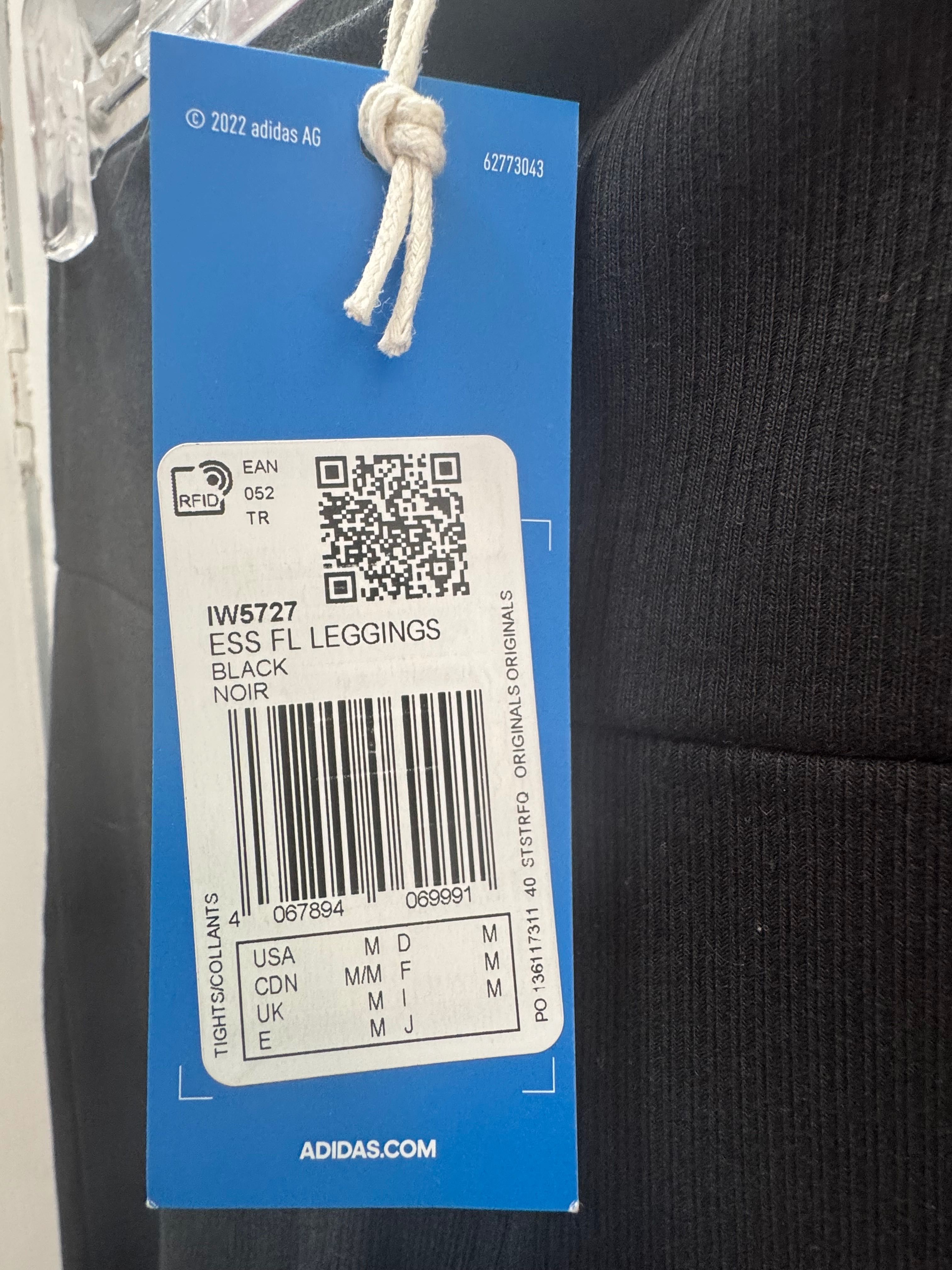 Дамски долнища Adidas размери М и XXXL
