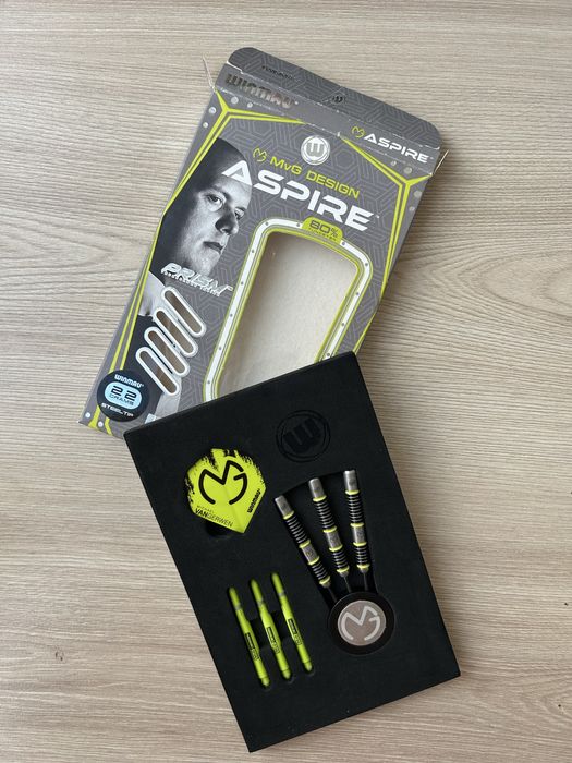 Set sageti Winmau steel MVG aspire 22G 80% Wolfram + accesorii