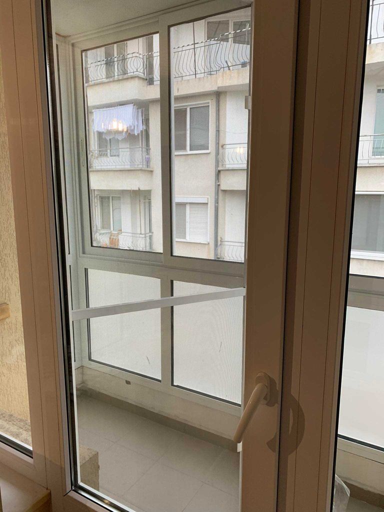 Продава се Двустаен апартамент в Бургас, Братя Миладинови - 62 кв.м за 1420 €/кв.м - Снимка #3