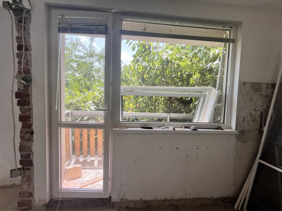 PVC дограма REHAU