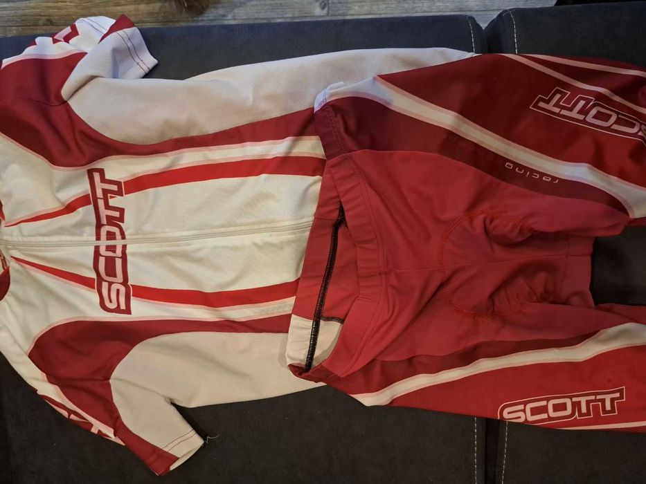 Продавам спортен екип за колоездене Scott