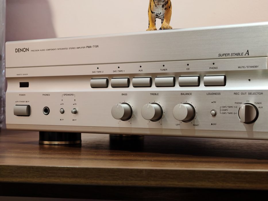 Denon DRA-715R. Amplificator top. Din vremuri de aur. Ca nou. Preț fix