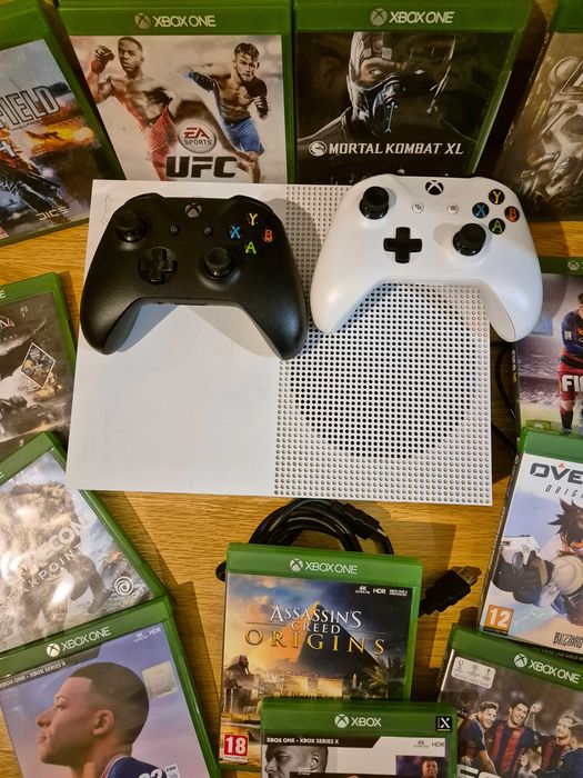 Xbox One S impecabil - 12 jocuri - 2 controllere