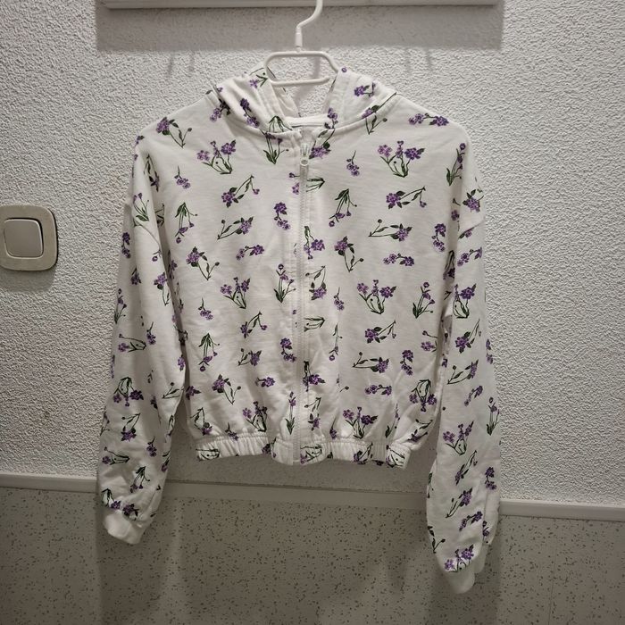 Продавам суичъри на Adidas, H&M