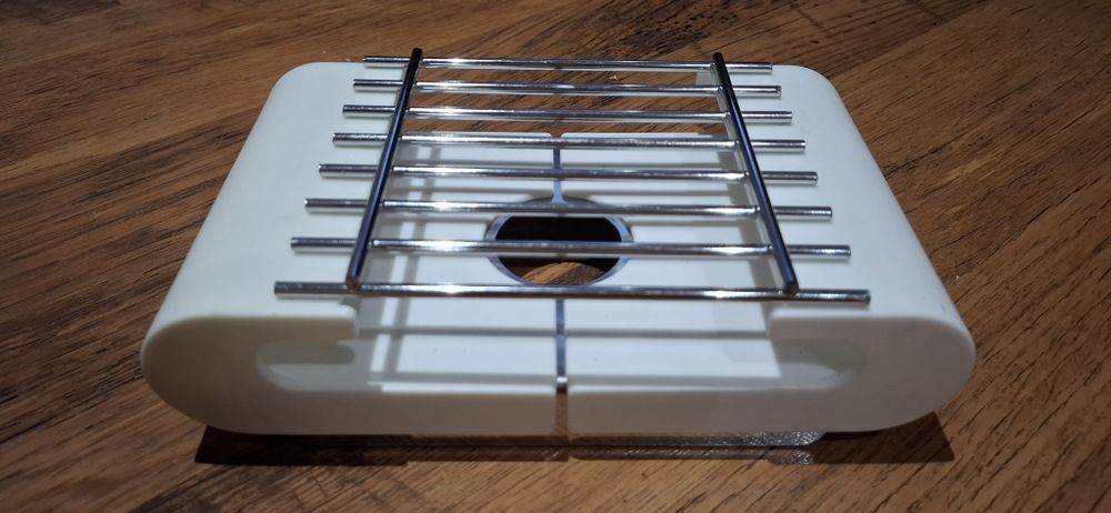 Поставка за поддържане на топличък чай