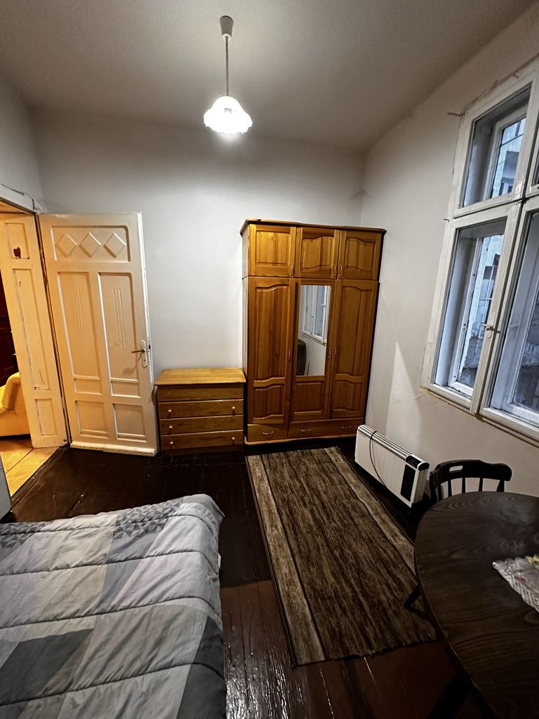 Дава се под наем Етаж от къща в София, Център - 80 кв.м за 382.5 € - Снимка #9