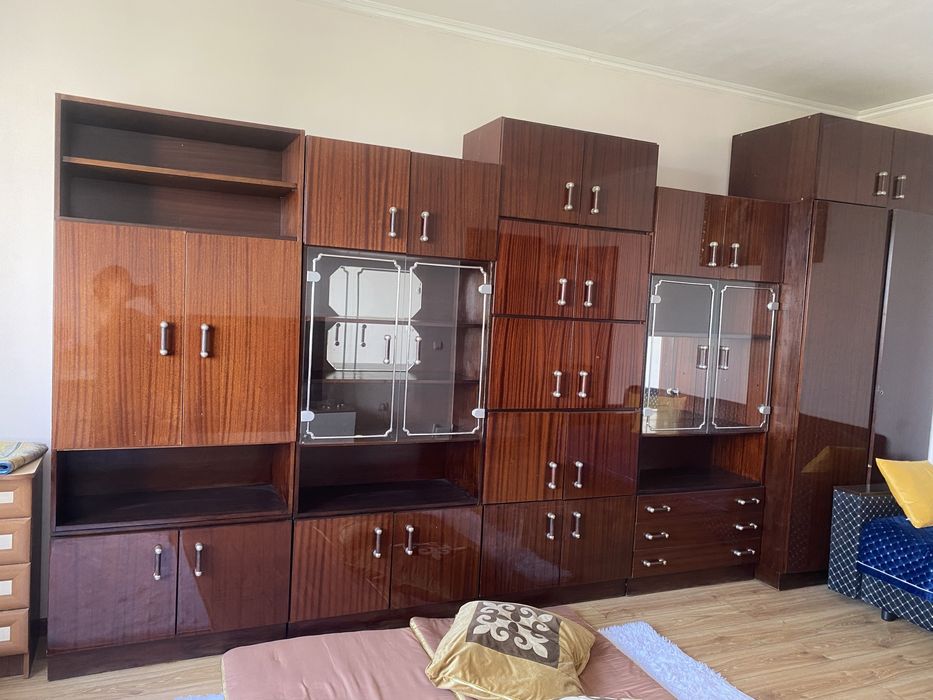 Продается шкаф, үлкен, ыңғайлы, әдемі