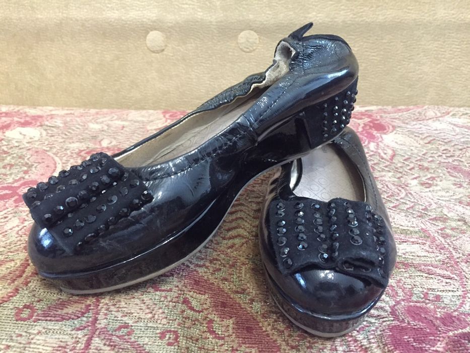 Продам туфли модельные новые