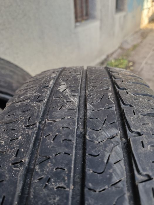 Летни гуми Michelin agilis camper 215-70-15