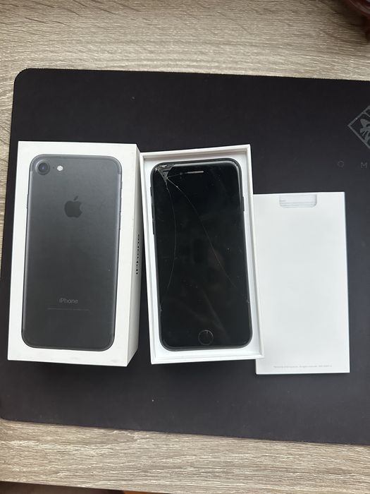 iPhone 7 черен 128гб