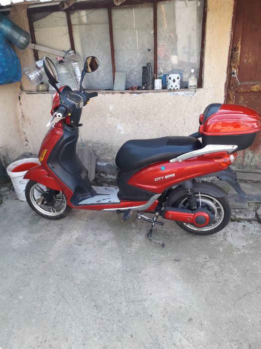 Vand scuter electric