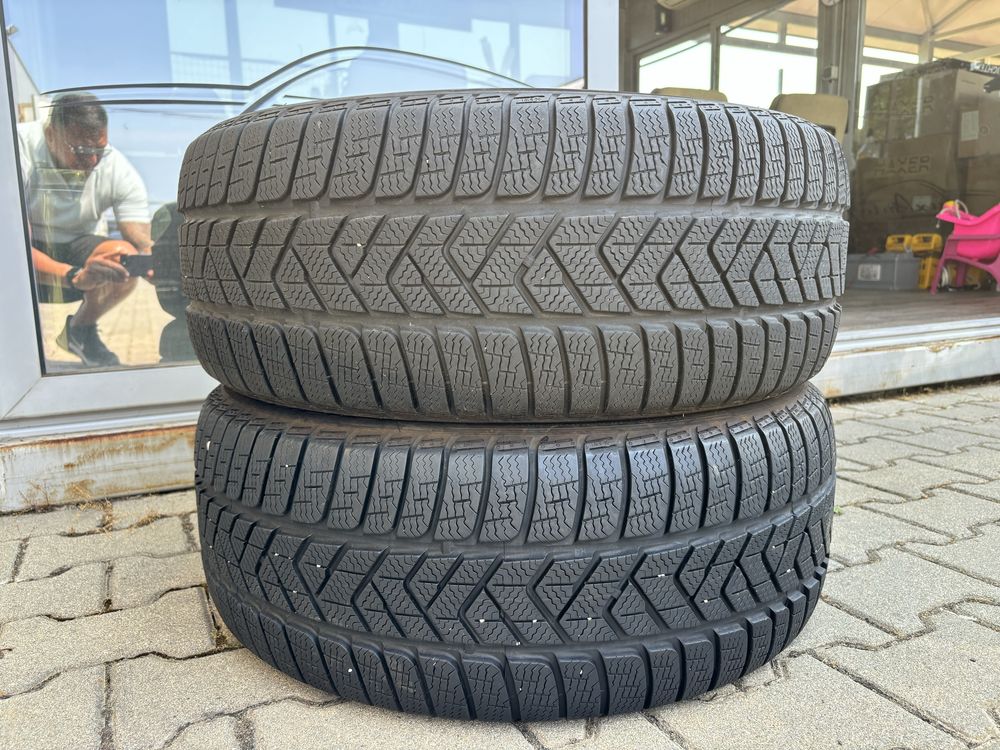 2 бр Нови Зимни гуми PIRELLI 245/50/18 DOT2122