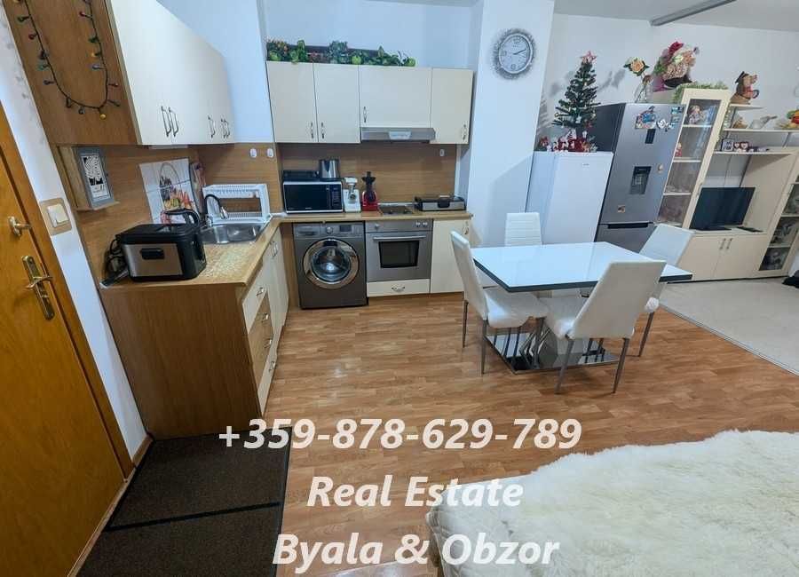 Продава се Двустаен апартамент в Бяла - 87 кв.м за 914 €/кв.м - Снимка #2
