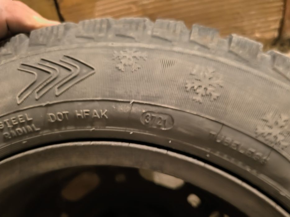 Зимни гуми 14 "с джанти за пасат б3 185/65/14