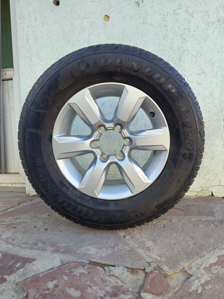 Запасное колесо оригинал диск с резиной Dunlop на Прадо Prado r17