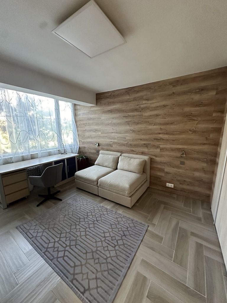 Дава се под наем Тристаен апартамент в София, Лозенец - 95 кв.м за 1200 € - Снимка #11