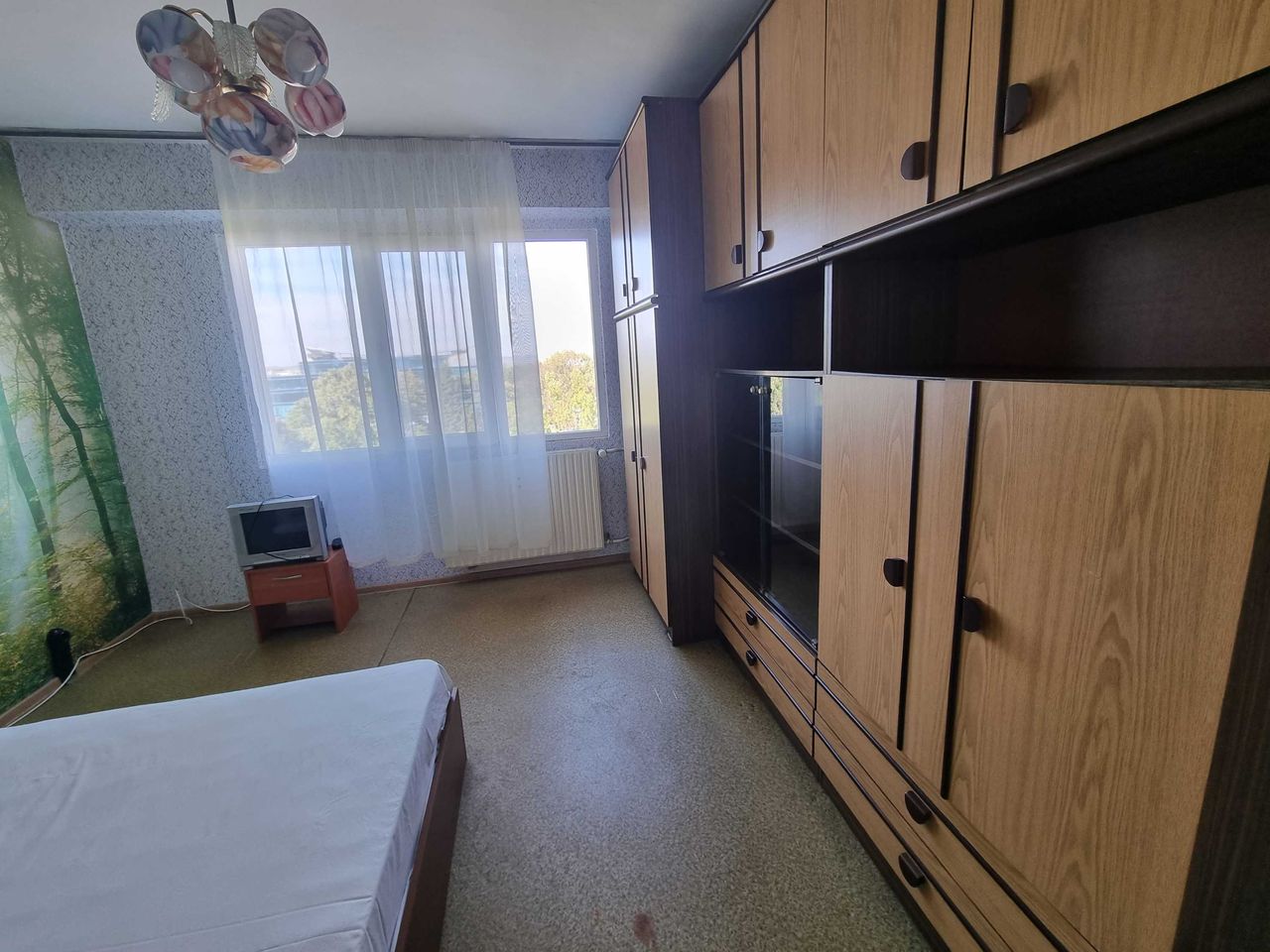 Дава се под наем Двустаен апартамент в Бургас, Изгрев - 60 кв.м за 300 € - Снимка #2
