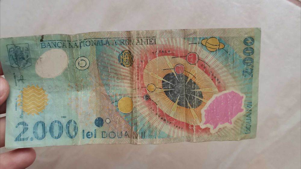 Vând bacnotă 2000 lei