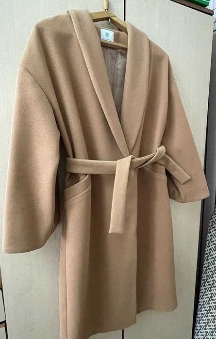 Продам женское пальто