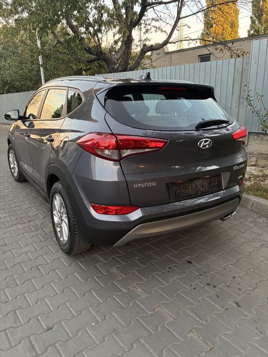 Hyundai tucson 4x4 2.0 diesel 136 cp E6 fara ad blue