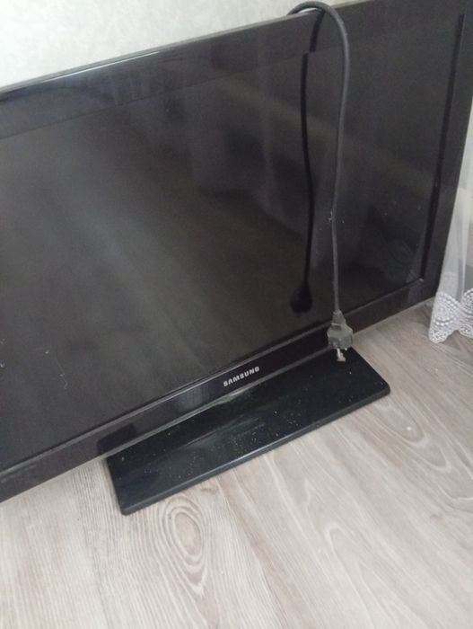 Телевизор samsung