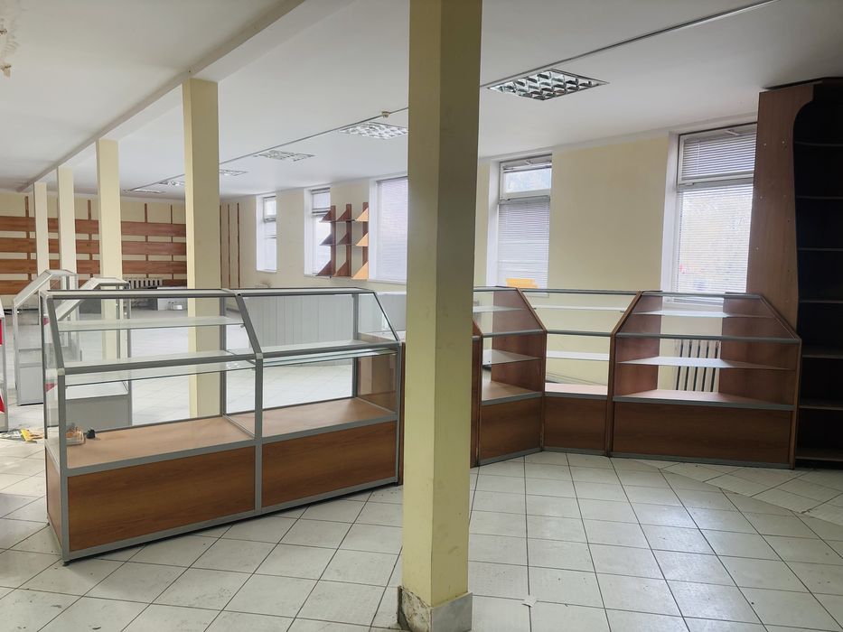 Торговая витрина,стелаж,касса