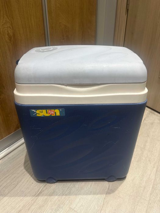 Хладилнa чанта  - , 30л, 12V-220V студено