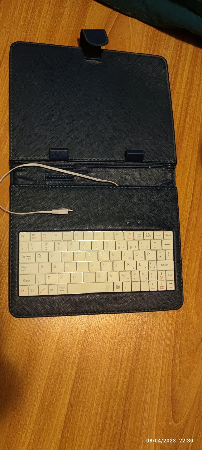 Husa cu tastatura tableta 10 inch