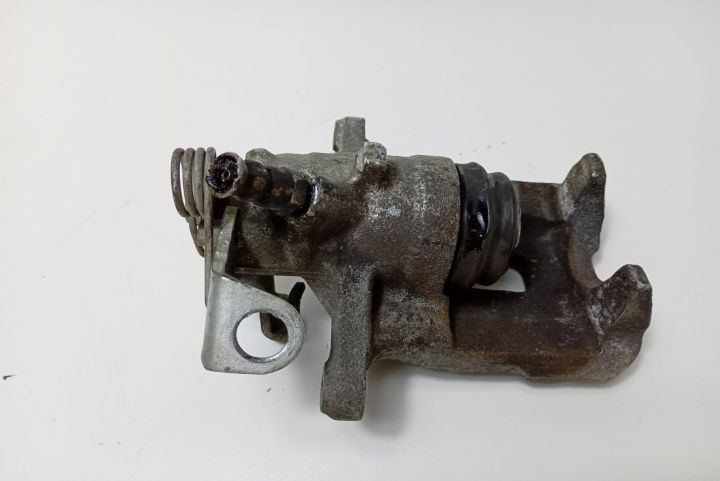 Etrier frana stanga spate  69095 Opel Vivaro B seria