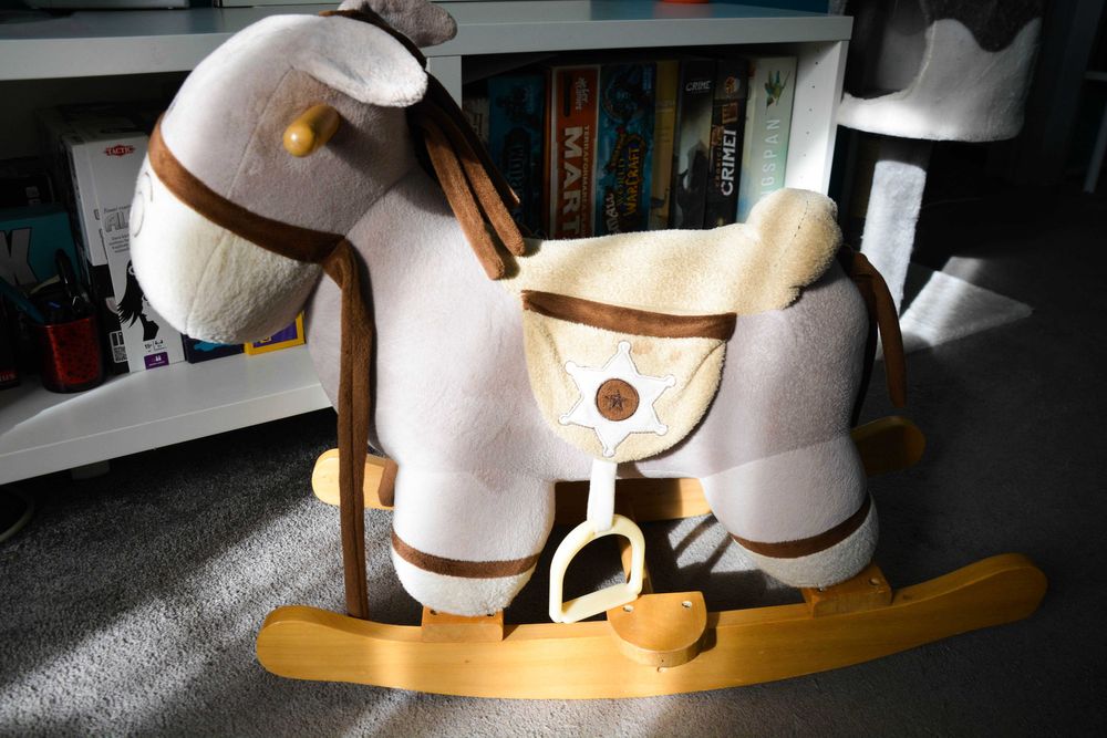 Balansoar pentru copii in forma de magarus