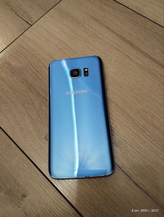 Samsung S7 edge в отличном состоянии.