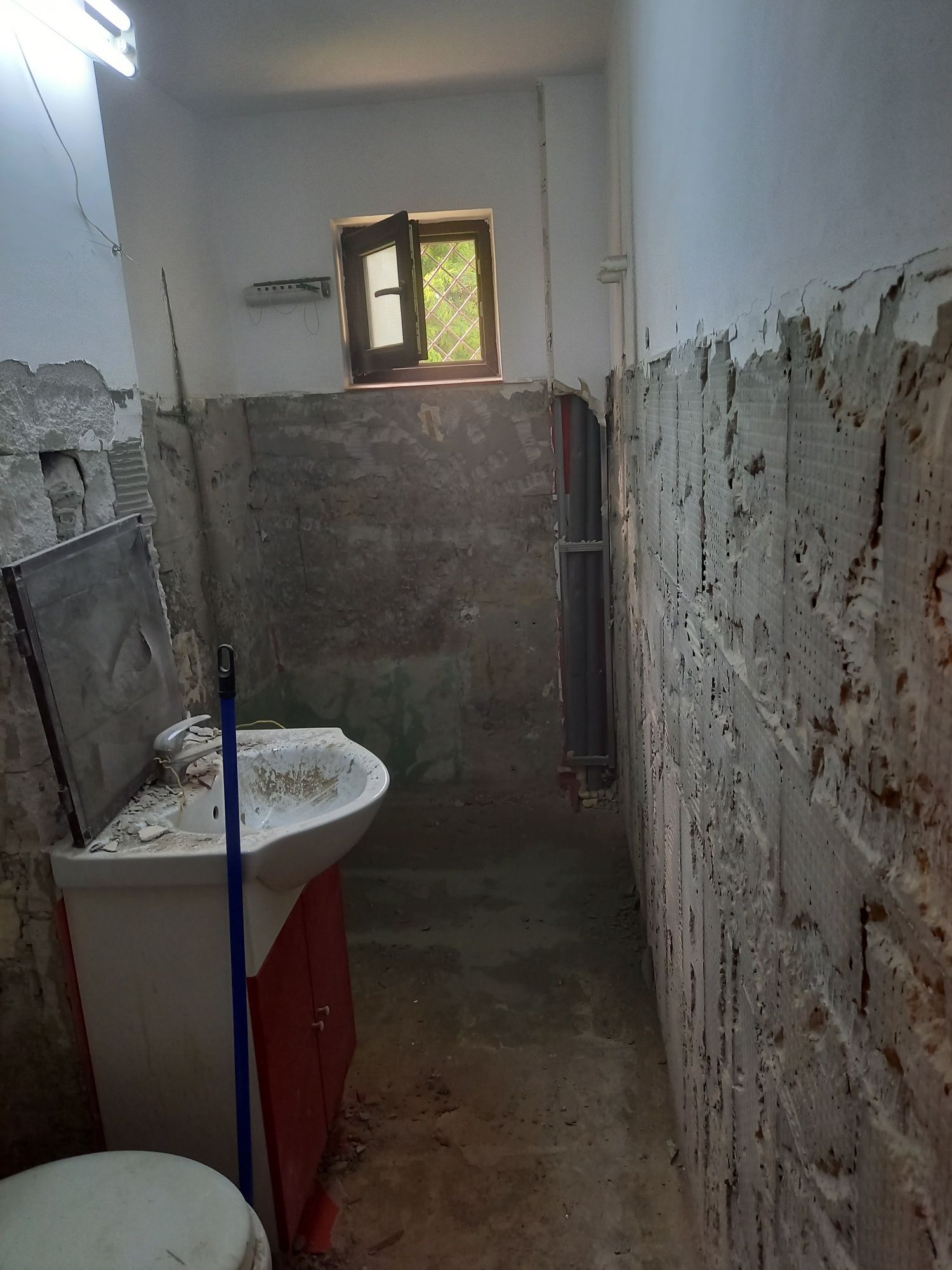 Taiat Taiere Decupare Beton Armat Decopertare Gresie Faianta CONSTANTA