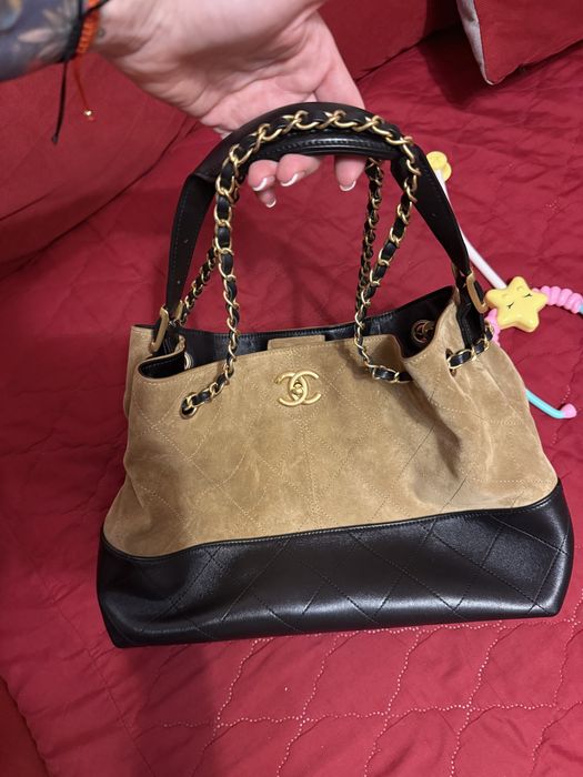 Chanel shopping bag
