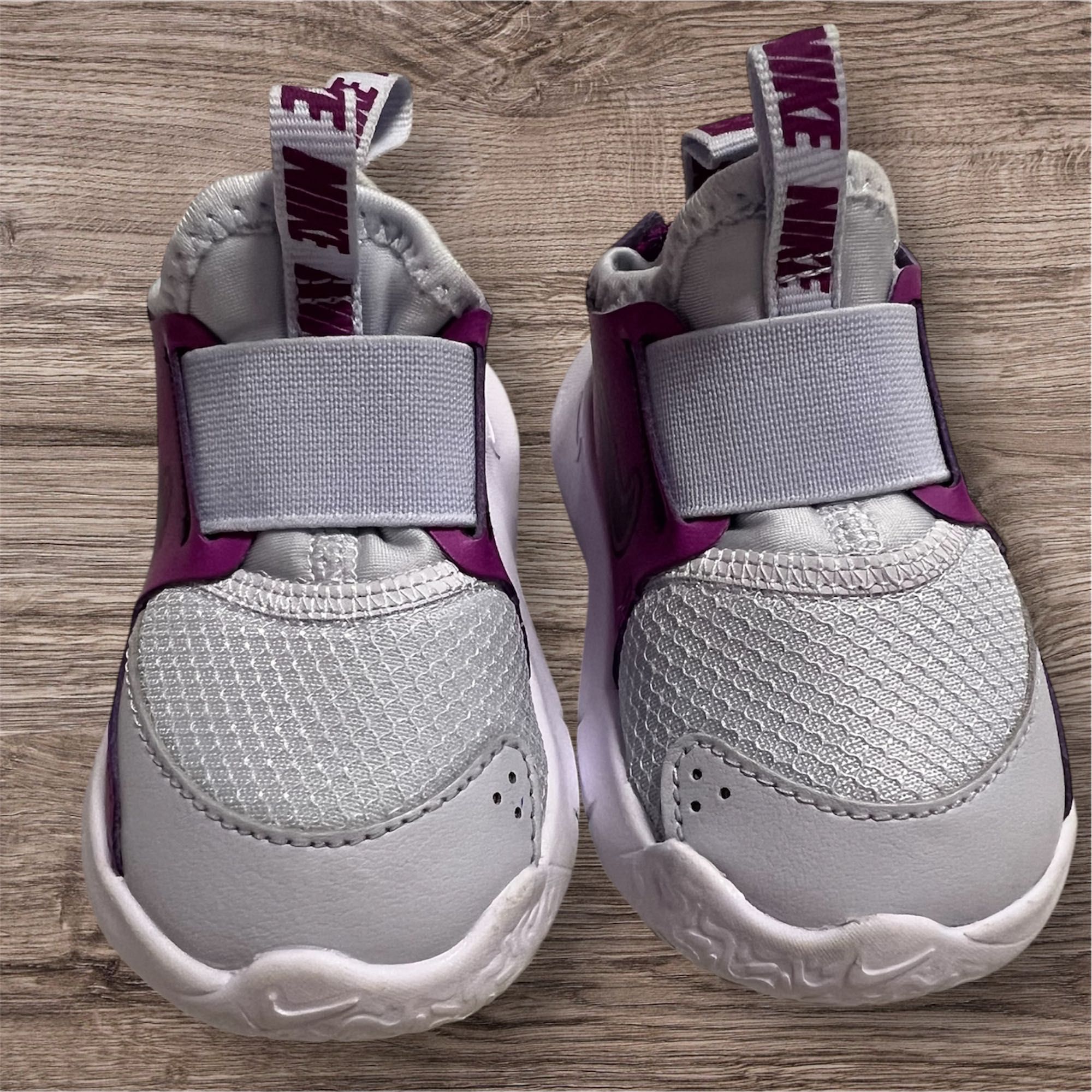 Детски маратонки Nike Flex Runner 3 сив/лилав