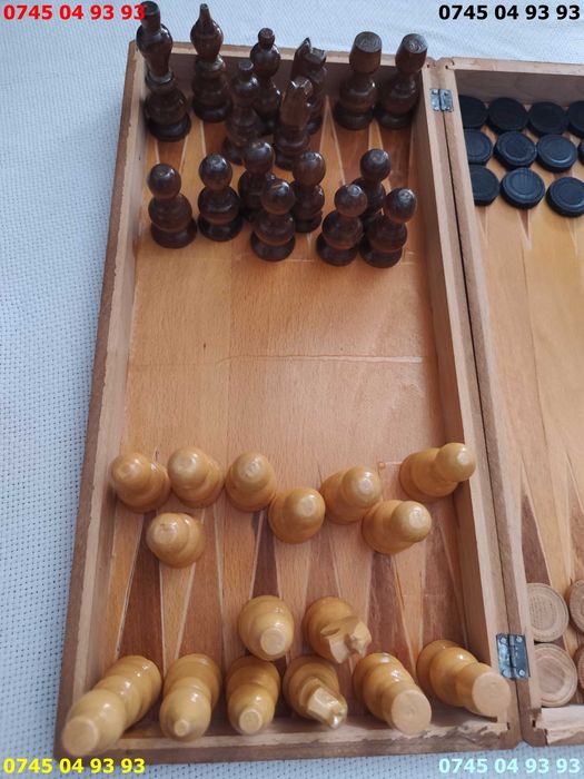 table sah si pooluri lemn dimensiuni mari 45x45cm