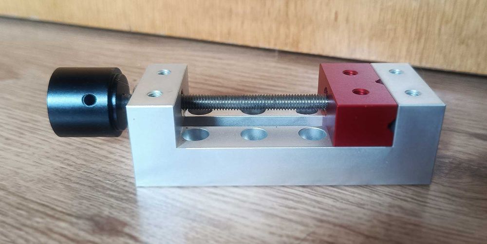 Masa frezare cu menghina  /Proxxon /Dremel / Dewalt / Makita  NOUĂ  !