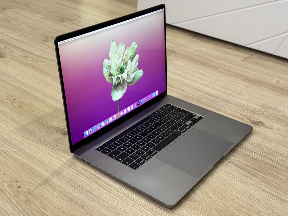*32GB Ram*16’Macbook Pro 16’ 2019/i7-9850H/1TB SSD/5300M