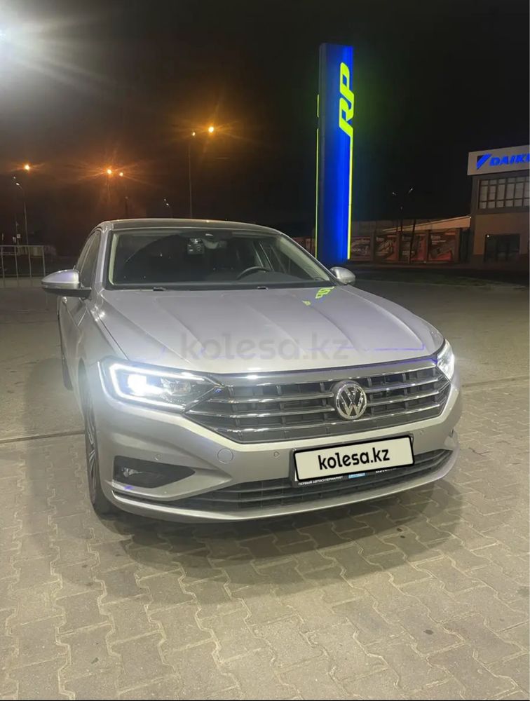 Продам автомобиль Volkswagen Jetta 1.4 TSI 2021