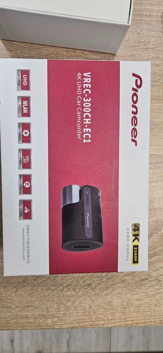 Видеорегистратор Pioneer VREC-300CH-EC1 4K UHD Car DVR