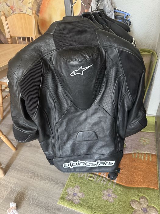 Alpinestars Екип и Яке