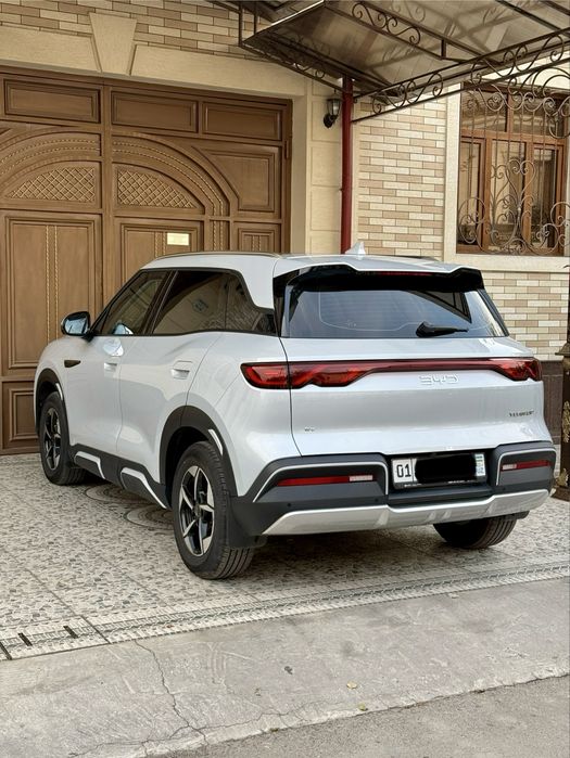 BYD Yuan Up 2024 EV kraska toza rasmiy diller naxt yoki nasiya savdoga