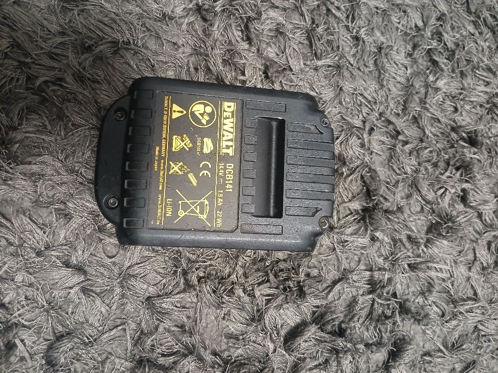 Acumulator dewalt