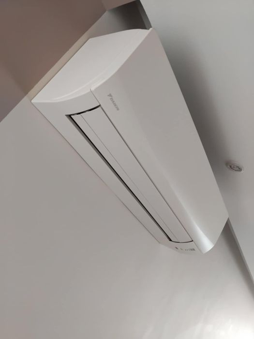 Климатик Daikin Sensira