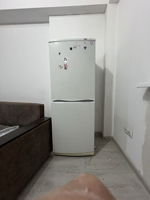 Продам холодилник б/у 30.000