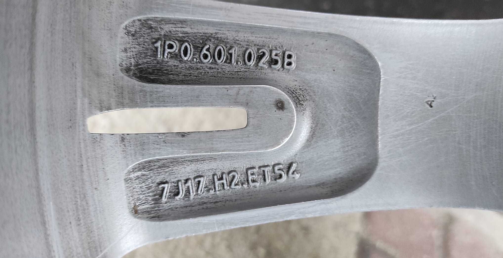 4бр. Оригинални алуминиеви джанти за Seat 17 5x112