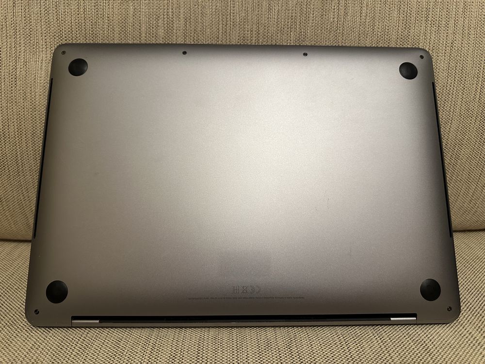 MacBook Pro 13.3” i7-8th gen/16/256 / 2018