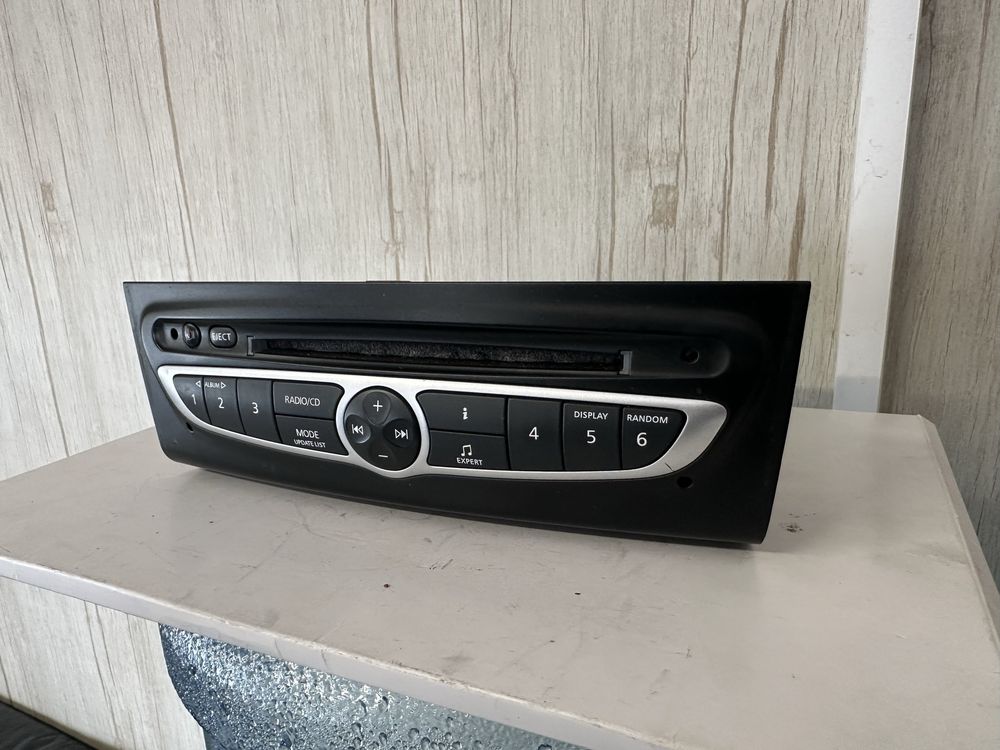 CD за Рено Колеос!