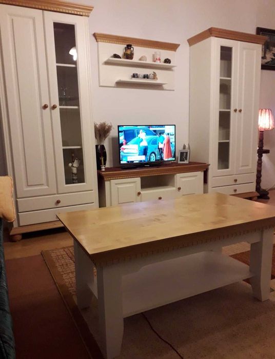 Masuta de cafea din lemn masiv Bucovina
