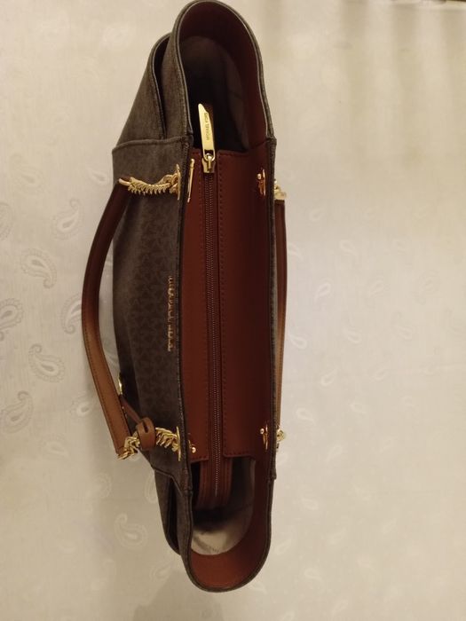 Продам сумку MICHAEL KORS, оригинал с официального сайта