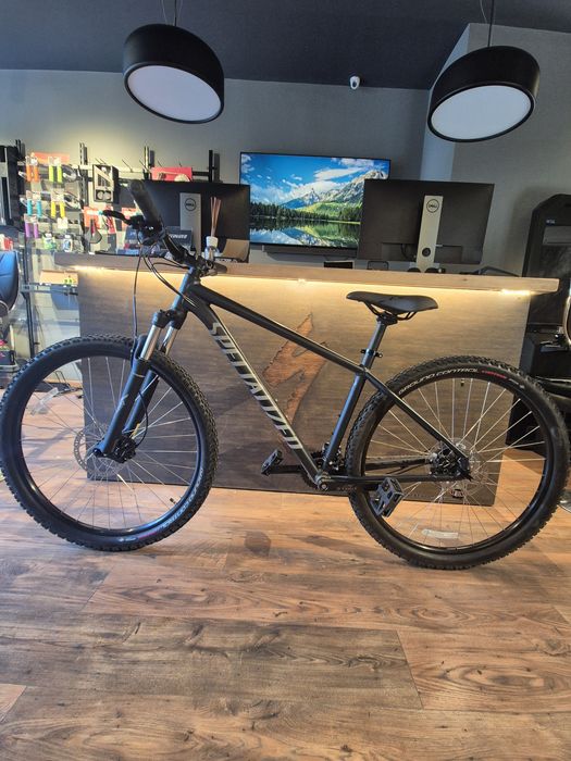 Vând bicicleta MTB Specialized Rockhopper ca nouă mărimea L